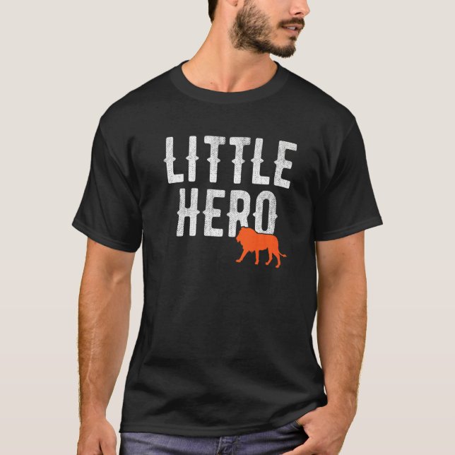 Camiseta Pequeño héroe lindo animal león (Anverso)