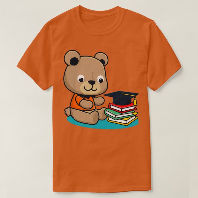 Camiseta pequeño oso con gorra de graduación de libros (Diseño del anverso)