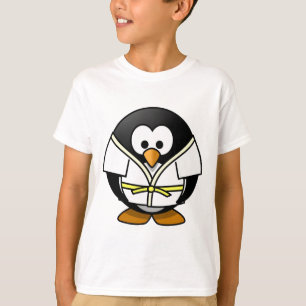 Camiseta Pequeño pingüino animado lindo del judo