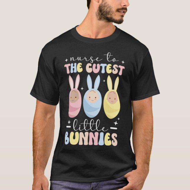 Camiseta Pequeños conejitos NICU Enfermera Pascua Bunny NIC (Anverso)