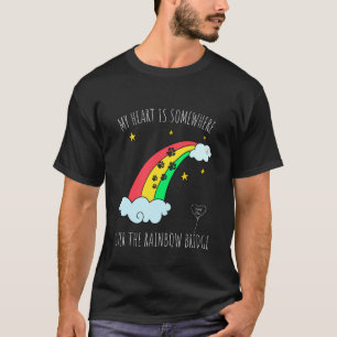 Camiseta Pérdida de un gato perro querido. Tema del puente