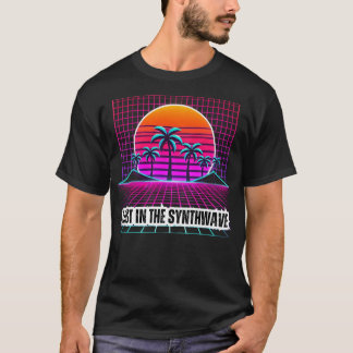 Camiseta Perdido en la Synthwave : Amante de la música retr
