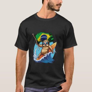 Camiseta Perezoso de la bandera de Brasil surfeando el orgu