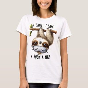 CAMISETA PEREZOSO DIVERTIDO COLGANDO DE UN ÁRBOL
