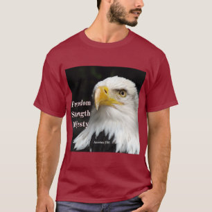 Camiseta Perfil de águila calva sobre fondo negro.
