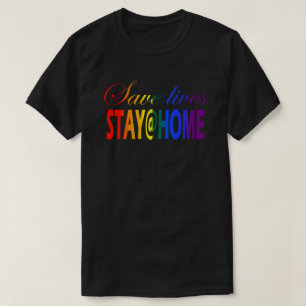 Camiseta Permanecer en casa Orgullo de texto en arcoiris a 
