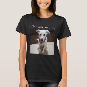 Camiseta Perro blanco enojado odio a El día de San Valentín