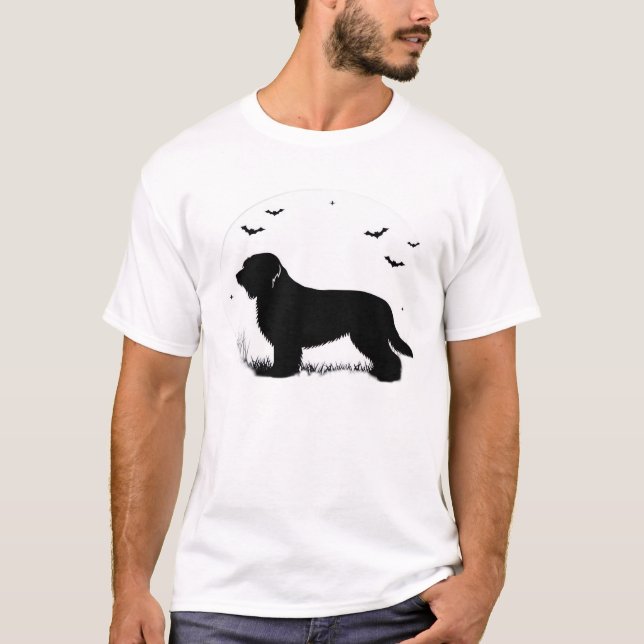 Camiseta Perro Briard � Silueta de Luna de Halloween Camise (Anverso)