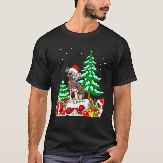 Camiseta Perro chino con Navidades en la cama Gorra Lig (Anverso)