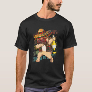 Camiseta Perro cinco de mayo de Poncho Sombr