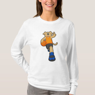 Camiseta Perro como jugador de baloncesto con baloncesto