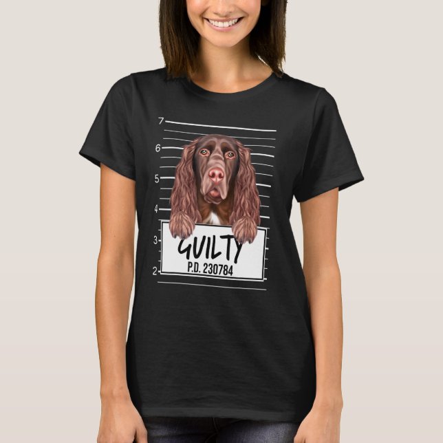 Camiseta Perro Culpable Mugshot Spaniel de Campo (Anverso)