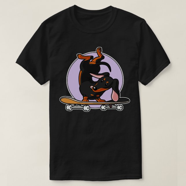 Camiseta Perro de Dachshund Wiener Sausage negro en Skatebo (Diseño del anverso)
