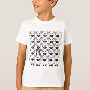 Camiseta Perro de montaña de Bernese en las ovejas