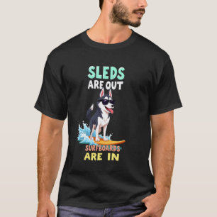 Camiseta Perro divertido y genial husky siberiano surfeando