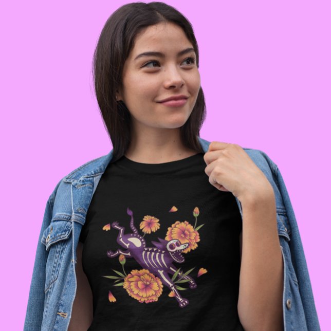 Camiseta Perro esqueleto con marigoldes Día de los Muertos (Subido por el creador)