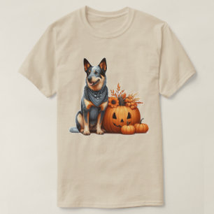 Camiseta Perro Ganadero Australiano junto a una Jack-O-Lant