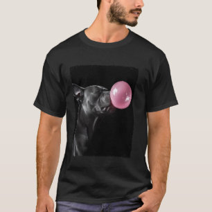 Camiseta Perro Pitbull masticando chicle rosa