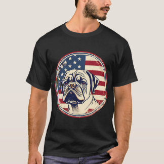 Camiseta Perro pug sobre una bandera estadounidense vintage