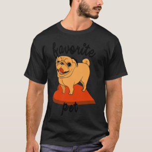 Camiseta Perro Rojo De Pug Cubierto Con Almohada En Forma D