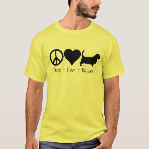 Camiseta Perros de afloramiento del amor de la paz
