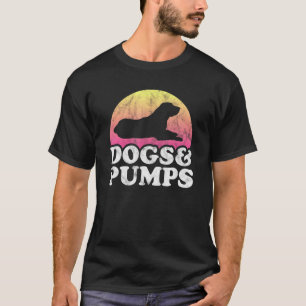 Camiseta Perros y Bombas Perro femenino y tacones altos