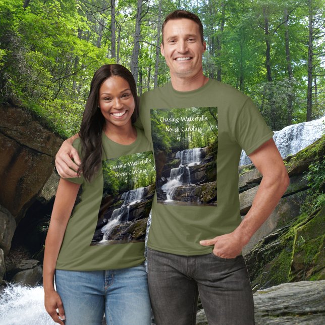 Camiseta Persiguiendo cascadas en las montañas de Carolina  (Subido por el creador)