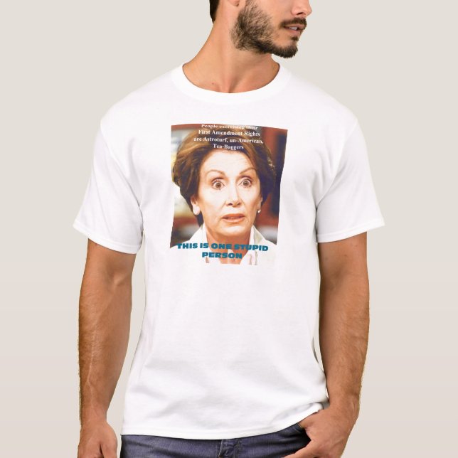 CAMISETA PERSONA ESTÚPIDA DE NANCY PELOSI- UNO (Anverso)
