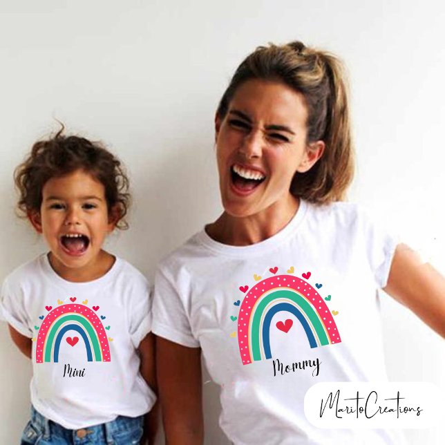 Camiseta Personalised rainbow t-shirt with the phrase mommy (Subido por el creador)
