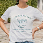 Camiseta Personalizado Bachelorette Party Cocktail Social C<br><div class="desc">Prepárate para tomar un sorbo con estilo con nuestra Personalizado Bachelorette Party Cocktail Social Club T-Shirt! Esta moda y diseño lúdico es perfecto para cualquier futura novia y su equipo. Con elegantes gafas de martini y texto de personalizable, esta camisa es imprescindible para tu fin de semana de soltera o...</div>