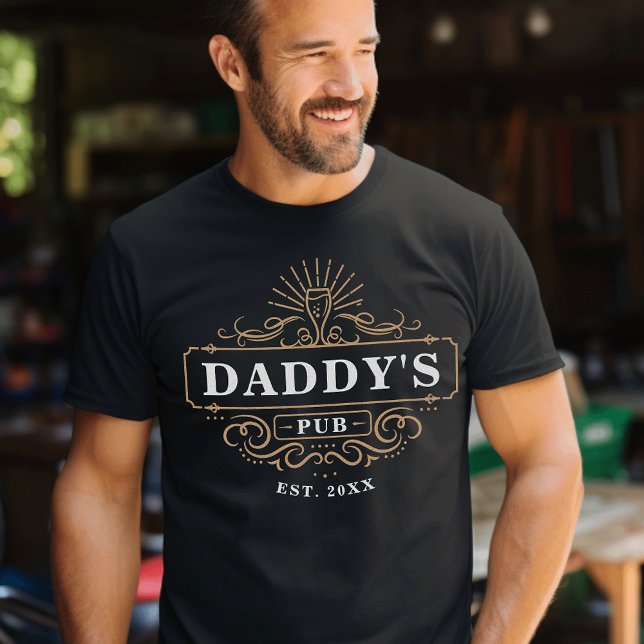 Camiseta Personalizado Daddy's Pub Home Bar Year establecid (Subido por el creador)