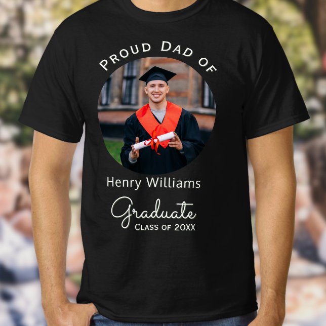 Camiseta Personalizado de fotos del Día de Graduación Moder (A t-shirt for the proud dad of the graduate, with custom photo, graduate's name and 'class of' year)