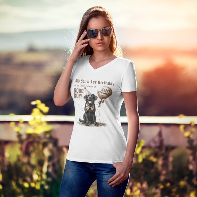 Camiseta Personalizado de Laboratorio Negro de la Madre del (cute black lab happy birthday balloon confetti party hat for mom)