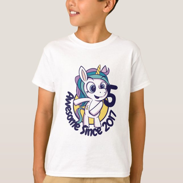 Camiseta Personalizado DE UNICORN DE CUMPLEAÑOS PERSONALIZA (Anverso)