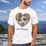 Camiseta Personalizado Nombre de foto Texto personalizado<br><div class="desc">Sube una foto, agrega texto y crea fácilmente tu remera fotográfica personalizada. Haga clic en PERSONALIZAR MÁS AÚN para cambiar el color del texto. Puede TRANSFERIR este DISEÑO a otros productos de Zazzle y ajustarlo para que se ajuste a la mayoría de los artículos de Zazzle. Los diseños de Standard...</div>