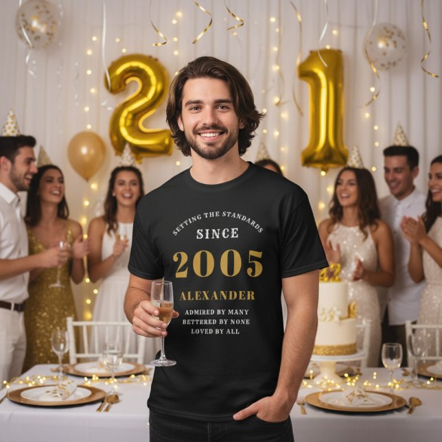 Camiseta Personalized 21st Birthday 2005 Name Black Gold (2005 black birthday t-shirt. Party background.)