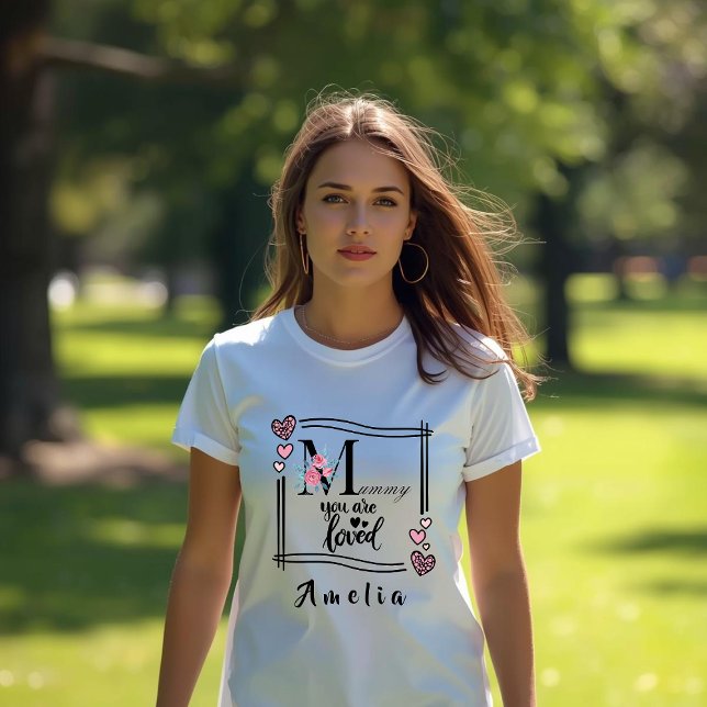 Camiseta Personalized Floral Mommy T-Shirt (Subido por el creador)