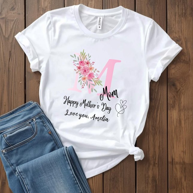Camiseta Personalized Mom Initial T-Shirt (Subido por el creador)