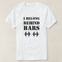 Camiseta PERTENEZCO DETRÁS DE BARROTES divertida frase de e
