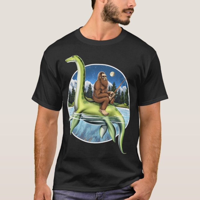 Camiseta Pesca de Bigfoot Loch Ness (Anverso)