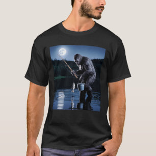 Camiseta Pesca de pie en Sasquatch bajo luz de la luna