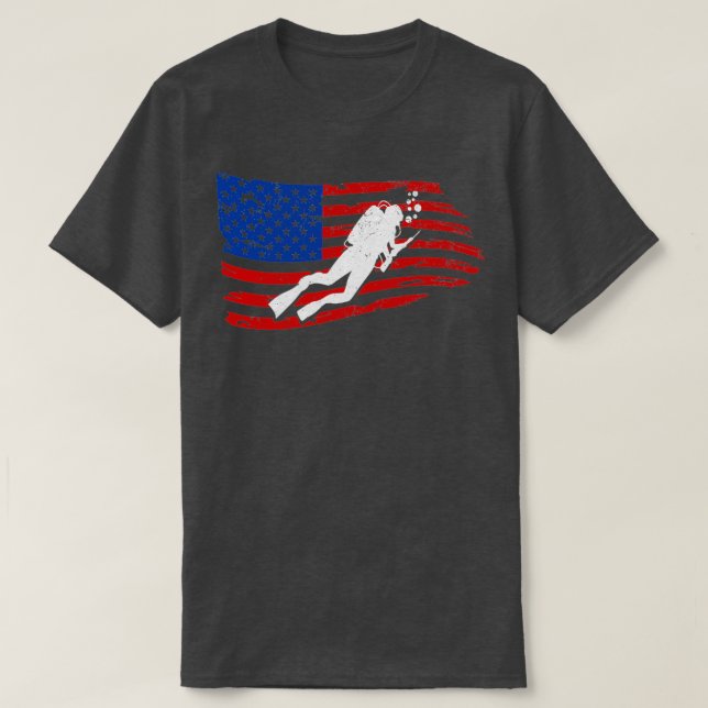 Camiseta Pescado patriótico Scuba Buceando en aguas profund (Diseño del anverso)