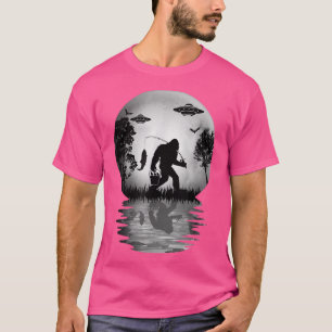 Camiseta Pescador De Pie Grande Funny Sasquatch En La Luna 