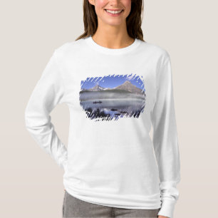 Camiseta Pescadores en canoa en Waterfowl Lake, Banff