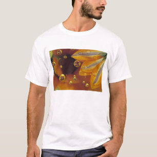 Camiseta Pétalos en superficie reflectante de Mylar con got
