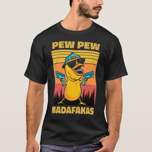 Camiseta Pew Pew Madafakas Pollo Pew Pew Armas Gallina Dive (Anverso)