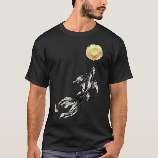 Camiseta Pez Koi y Luna Dorada (Anverso)