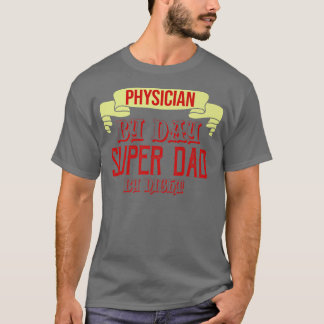 Camiseta Physician by day 
