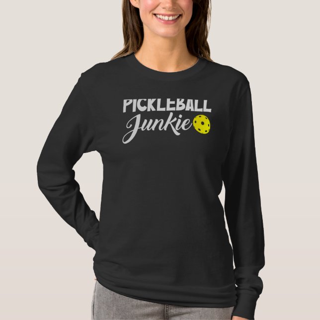 Camiseta Pickleball Junkie Pickleball dice deporte de bolas (Anverso)
