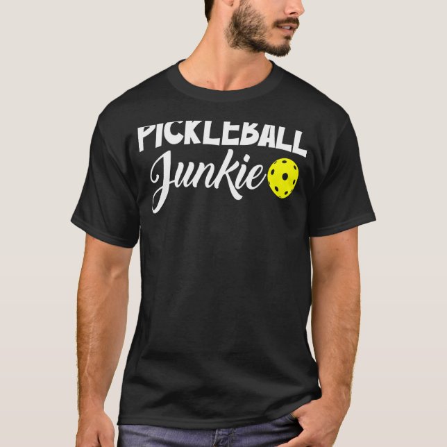 Camiseta Pickleball Junkie Pickleball dice deporte de bolas (Anverso)